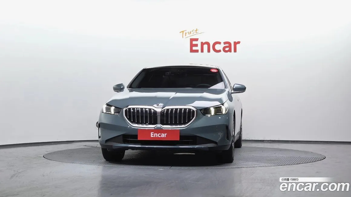 BMW 5-Series 2024 из KR, фото 2