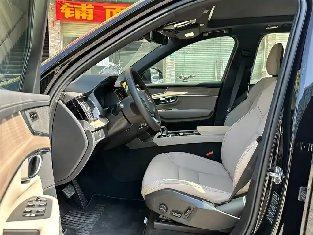 Volvo XC90 2026 из CN, фото 8