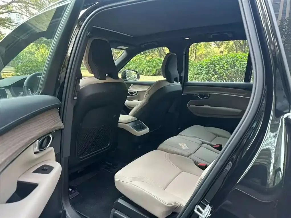 Volvo XC90 2026 из CN, фото 9
