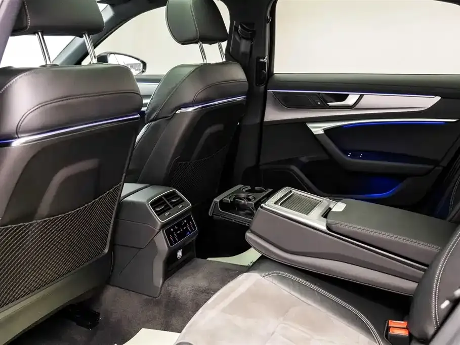 Audi A6L 2022 из CN, фото 7
