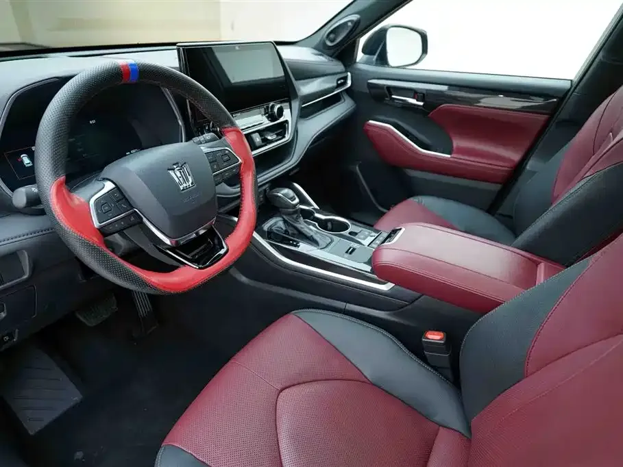 Toyota Crown Kluger 2023 из CN, фото 6