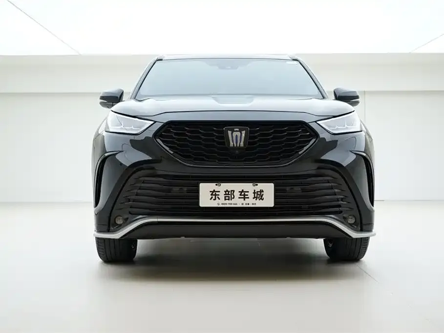 Toyota Crown Kluger 2023 из CN, фото 4