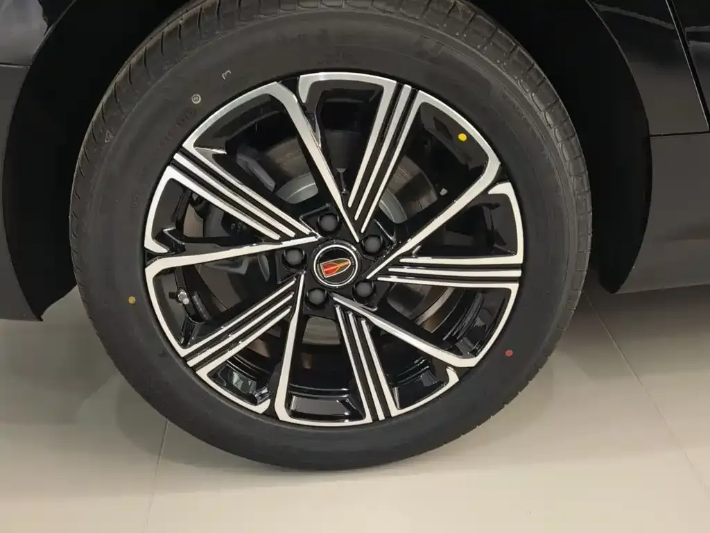 Hongqi H5 PHEV 2025 из CN, фото 2