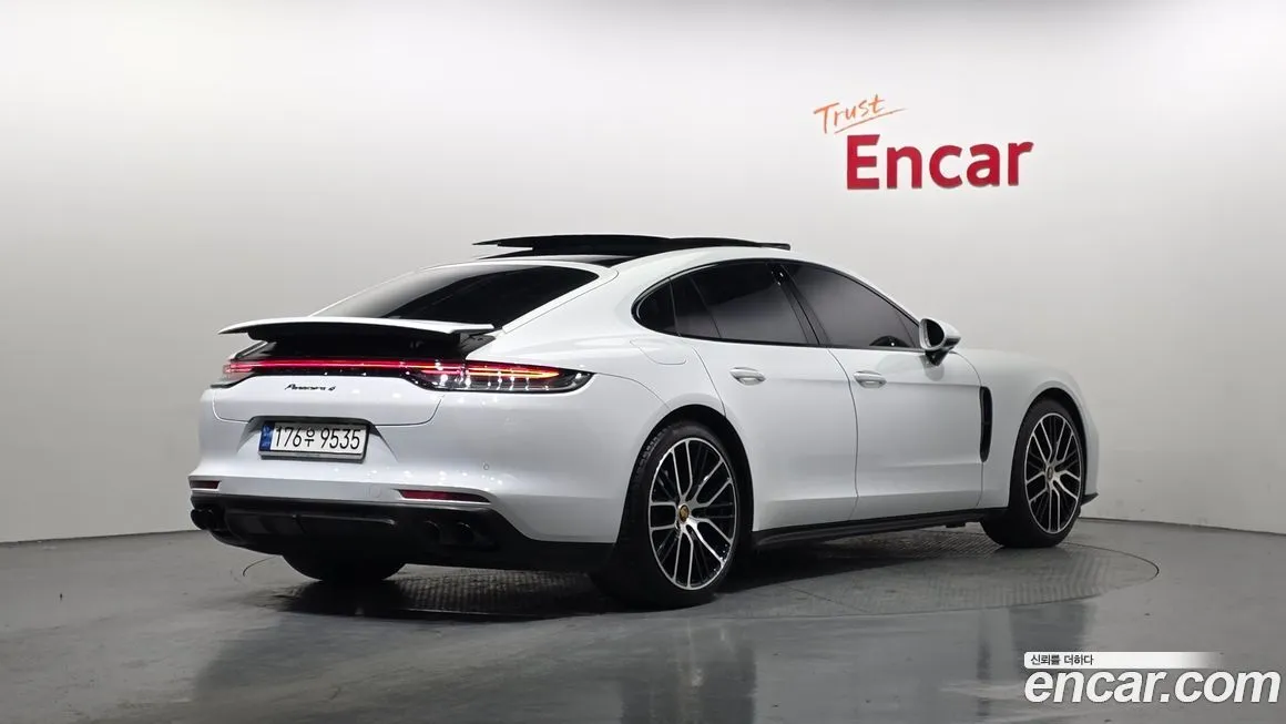 Porsche Panamera 2023 из KR, фото 3