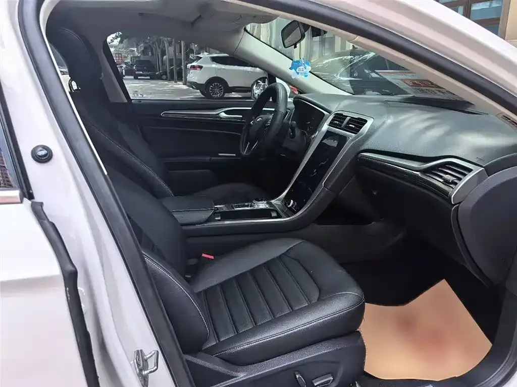 Ford Mondeo 2021 из CN, фото 2