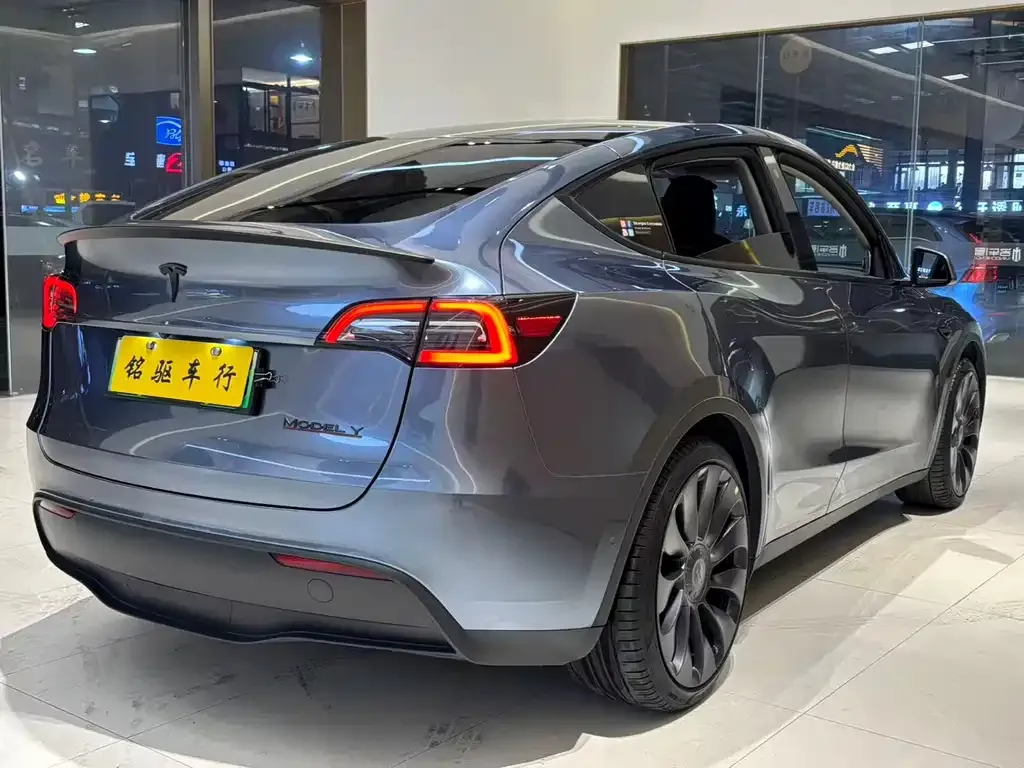 Tesla Model Y 2023 из CN, фото 10