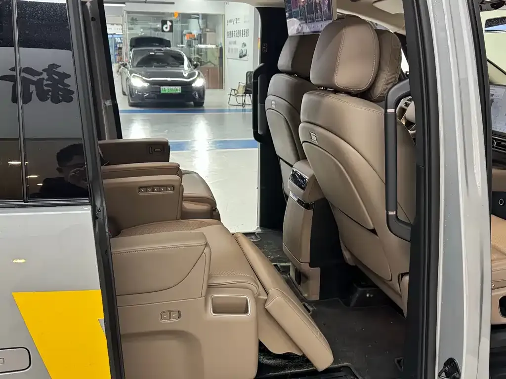 Li Auto MEGA 2025 из CN, фото 9
