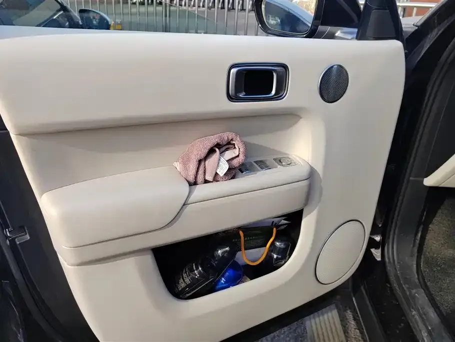 Li Auto L8 2023 из CN, фото 3