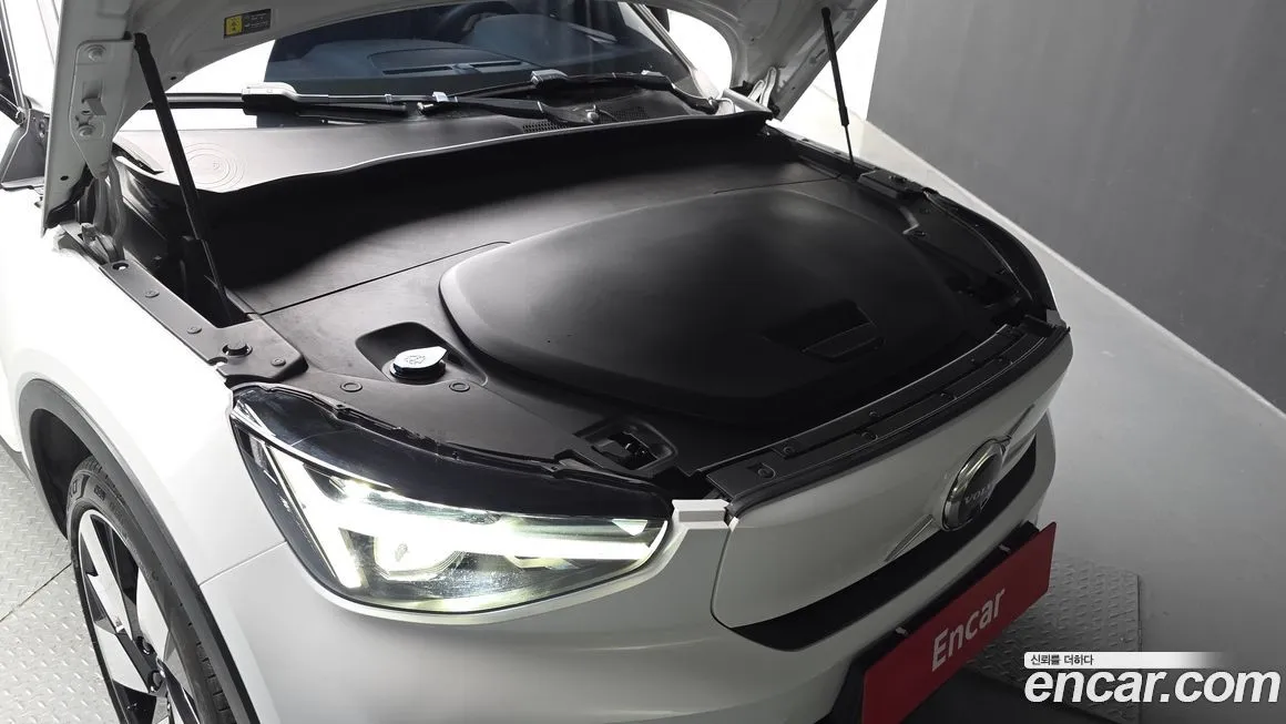 Volvo C40 2023 из KR, фото 10