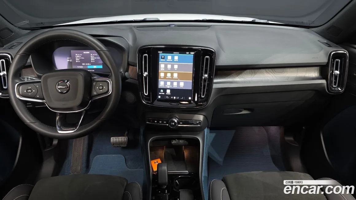 Volvo C40 2023 из KR, фото 3