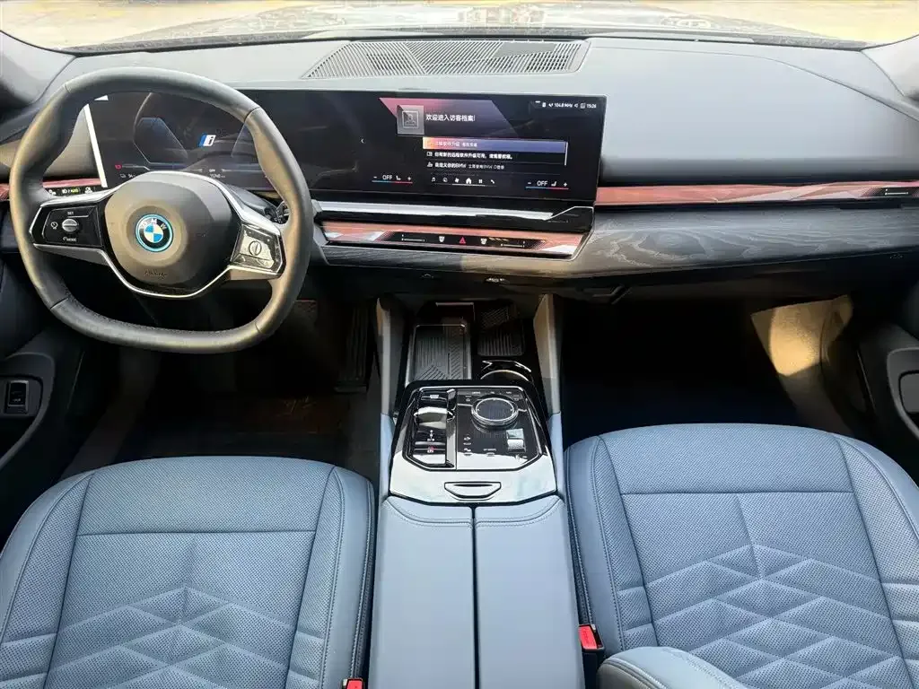 BMW i5 2025 из CN, фото 6