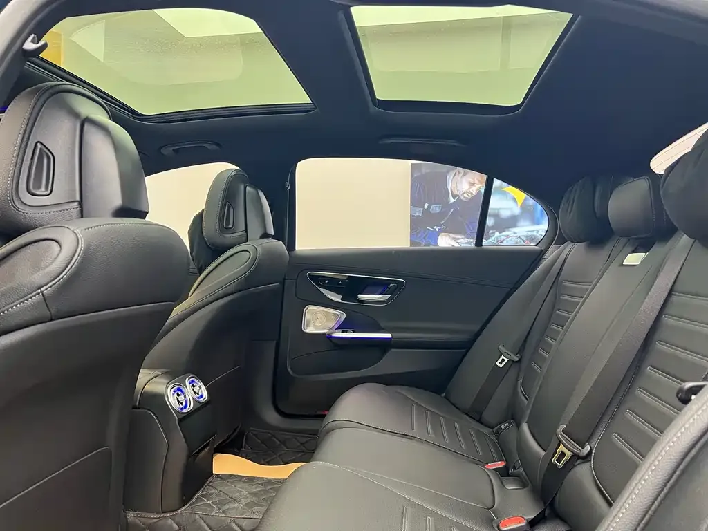Mercedes-Benz C-Class 2024 из CN, фото 3