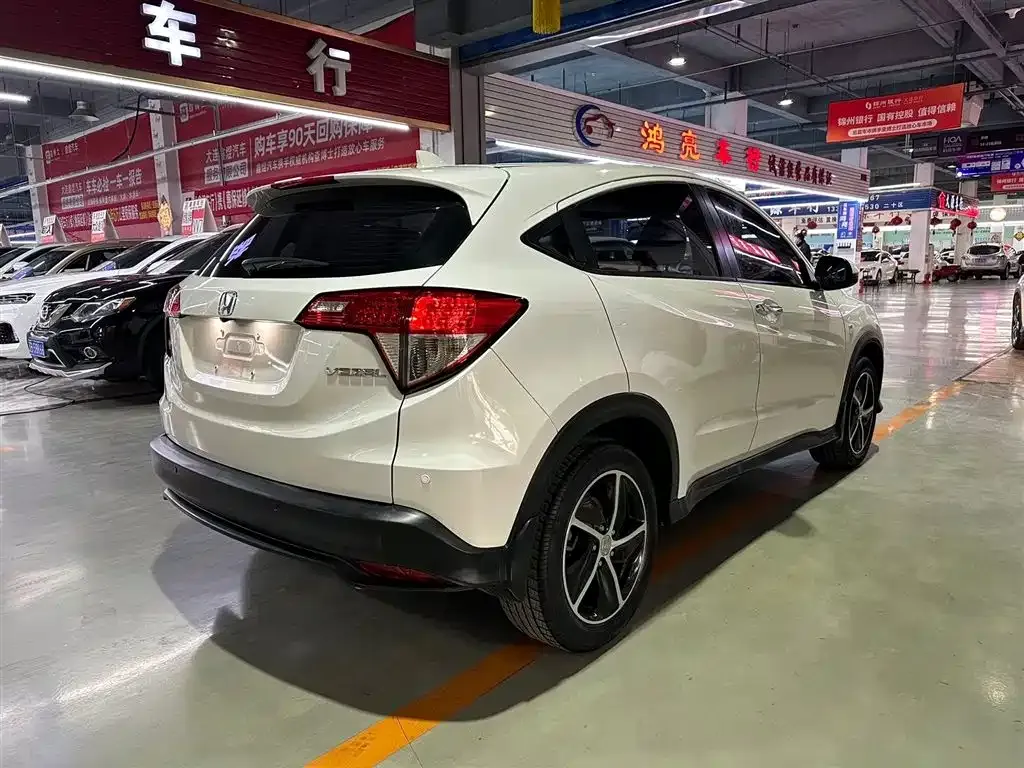 Honda Vezel — фото 7
