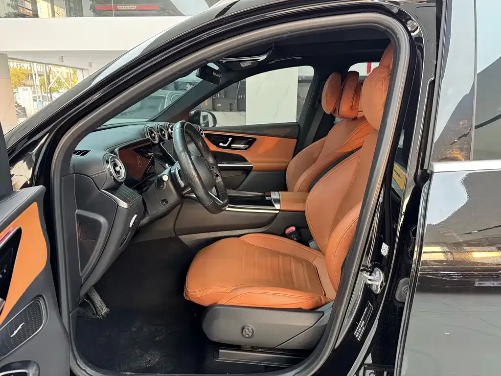 Mercedes-Benz GLC 2024 из CN, фото 2