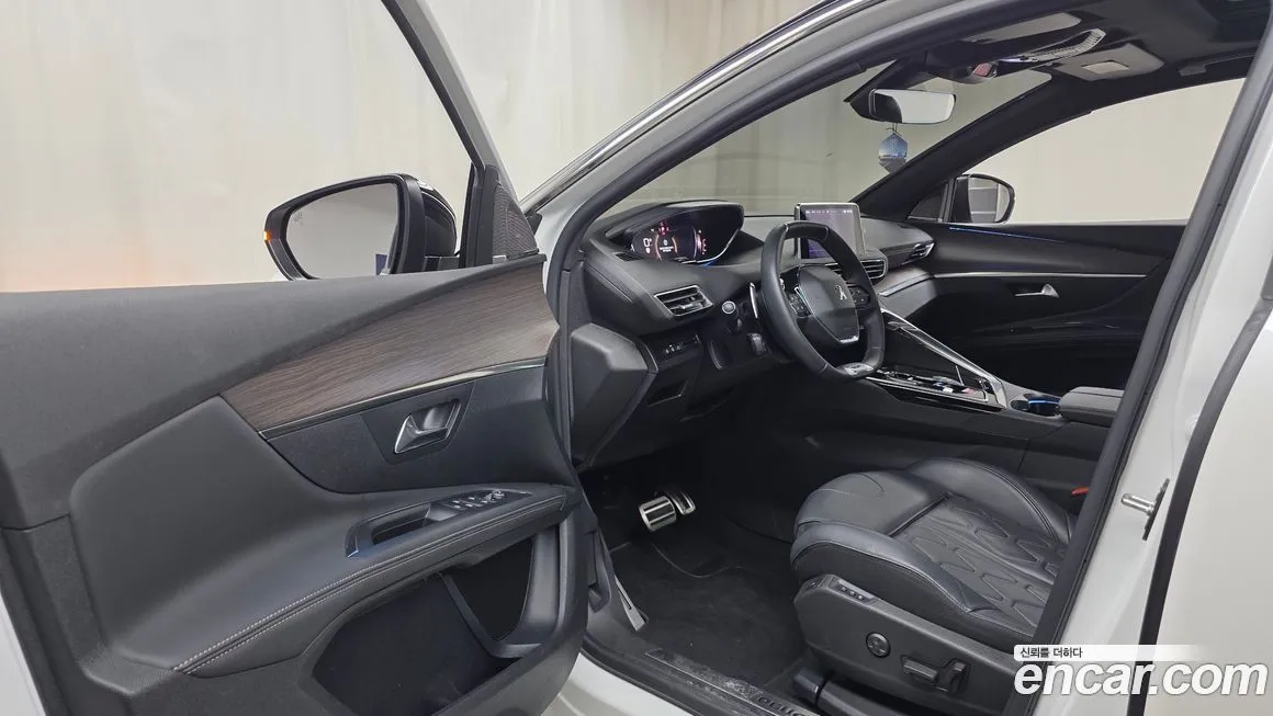 Peugeot 5008 2024 из KR, фото 2