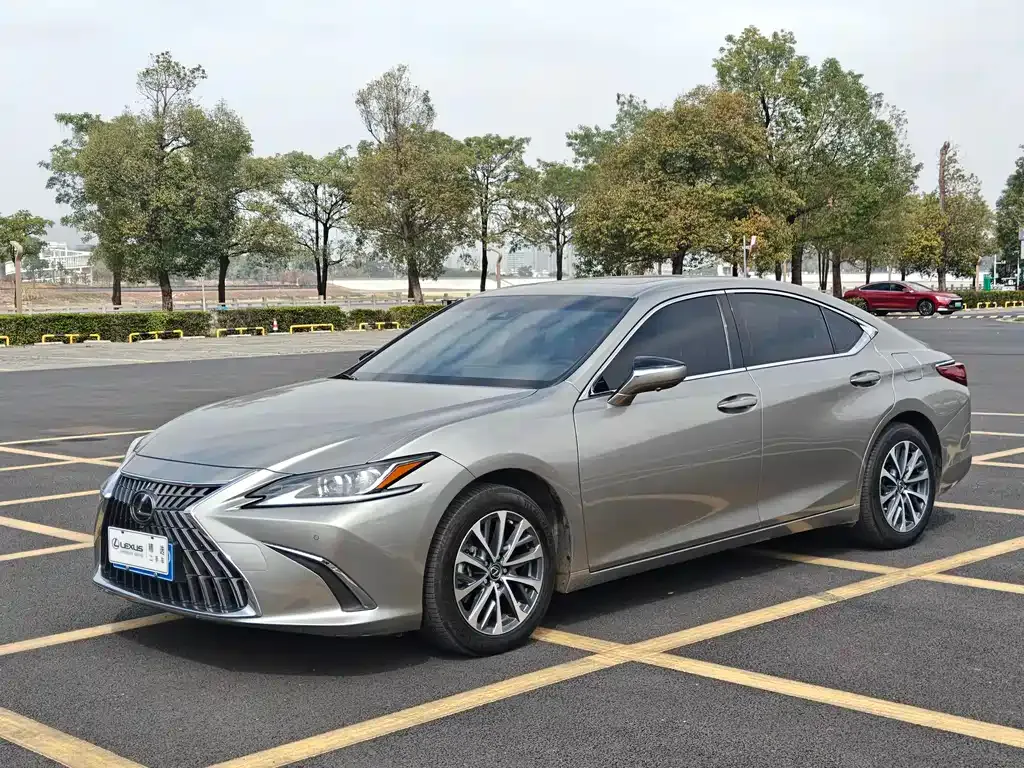 Lexus ES 2024 из CN, фото 1