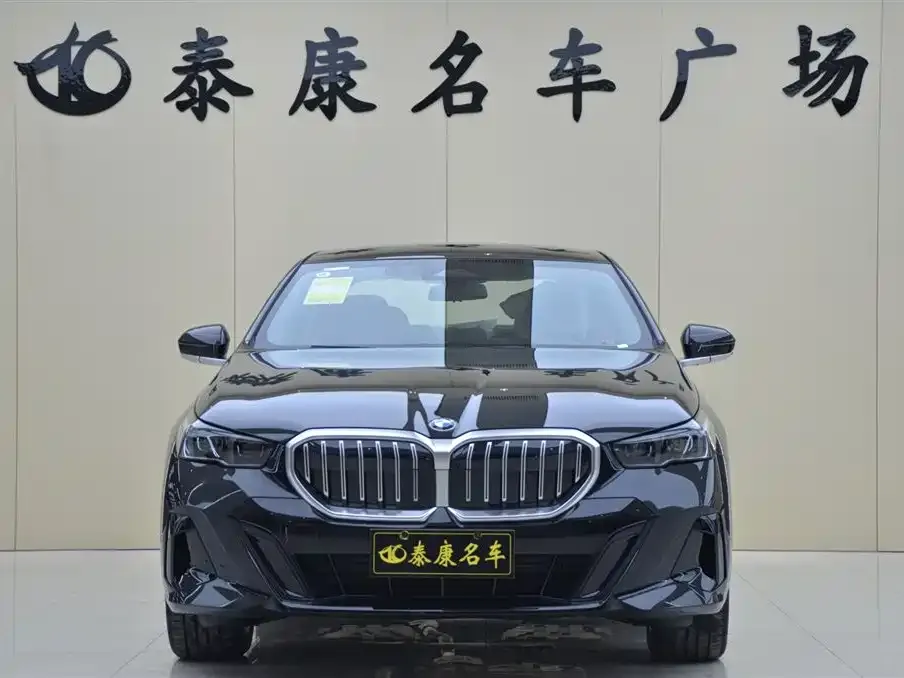 BMW 5 Series — фото 4