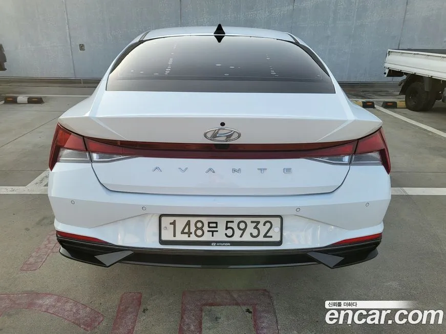 Hyundai AVANTE — фото 3