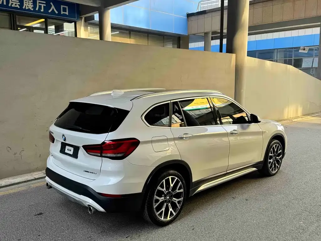 BMW X1 2021 из CN, фото 10