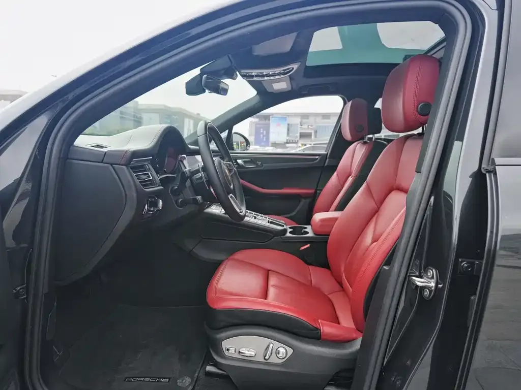 Porsche Macan 2021 из CN, фото 2