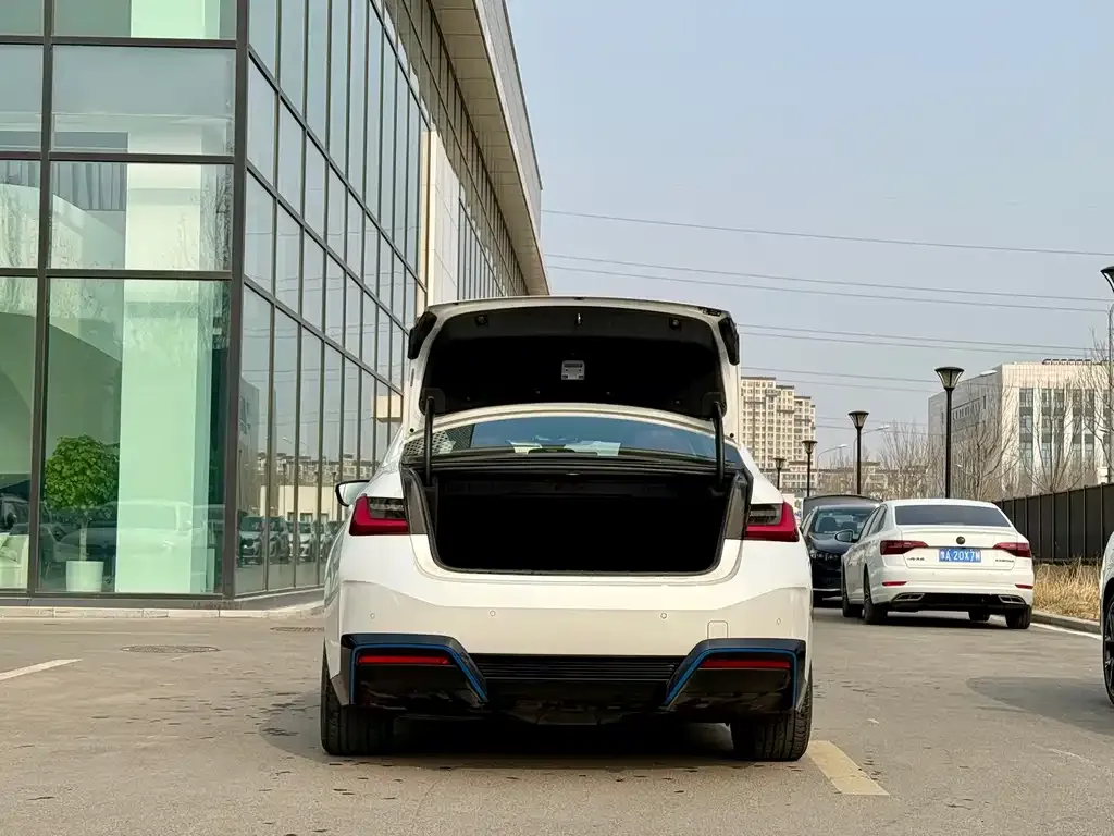 BMW i3 2023 из CN, фото 6