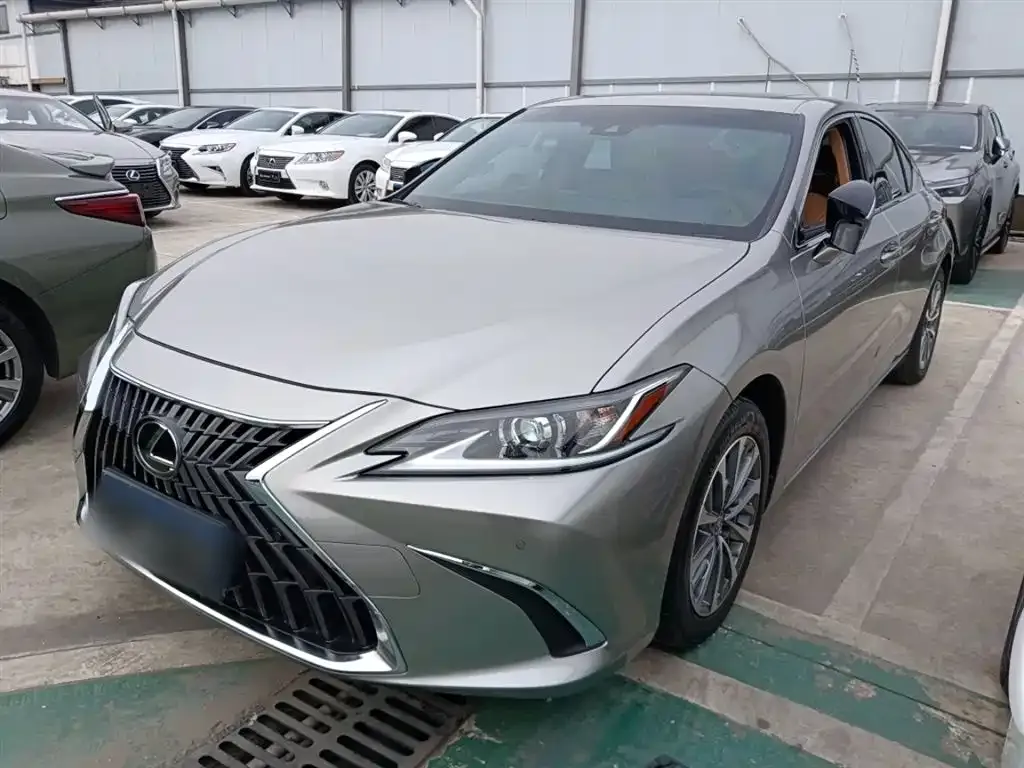 Lexus ES — фото 6