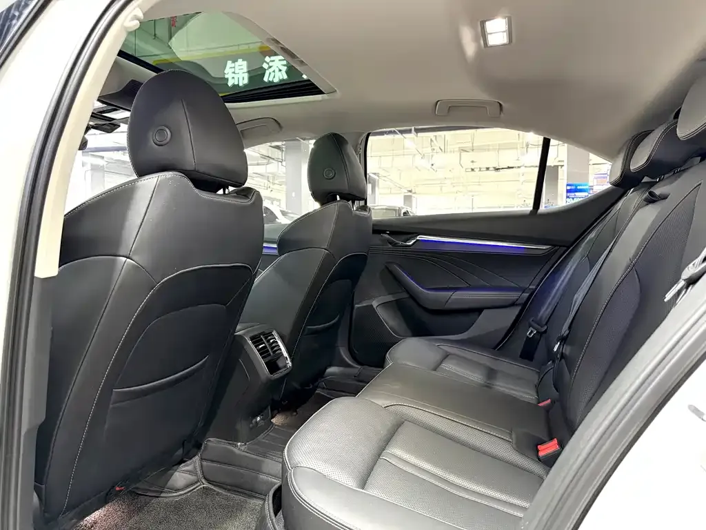 Skoda Octavia 2023 из CN, фото 2