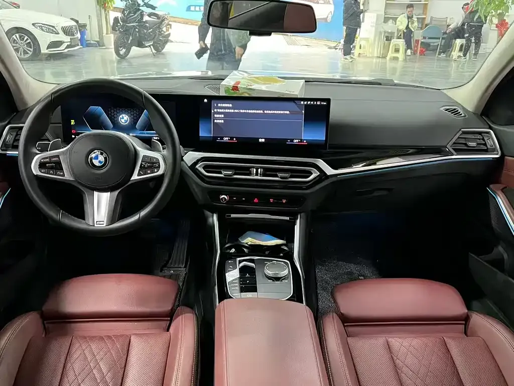 BMW 3 Series 2023 из CN, фото 10