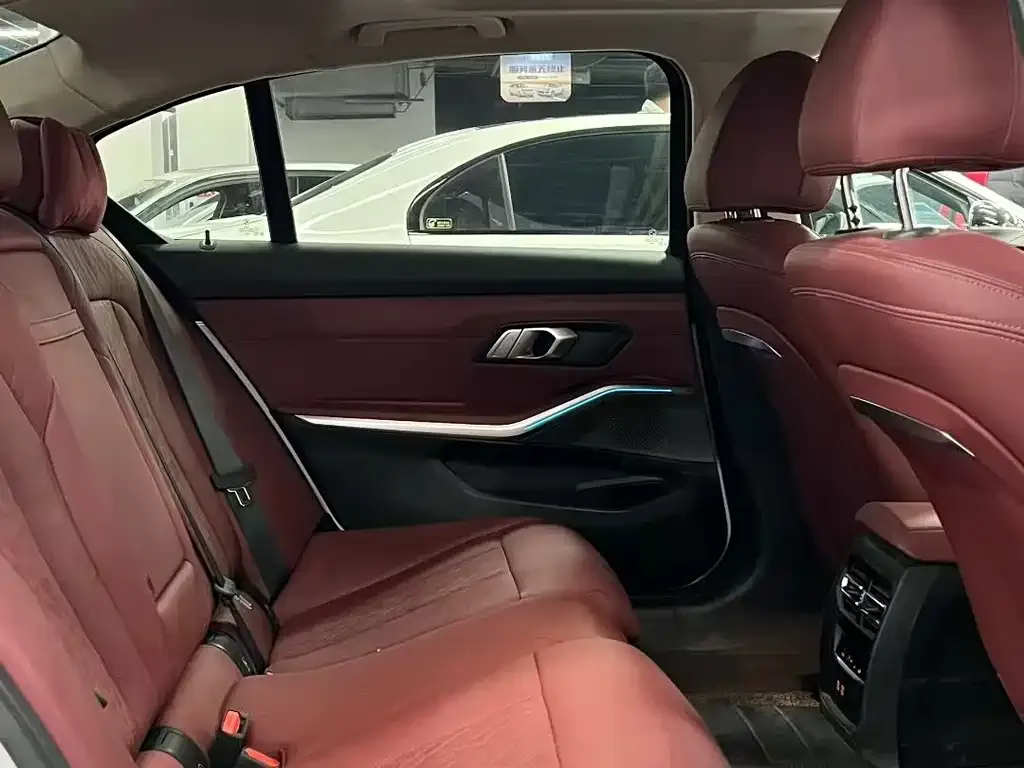 BMW 3 Series 2023 из CN, фото 2
