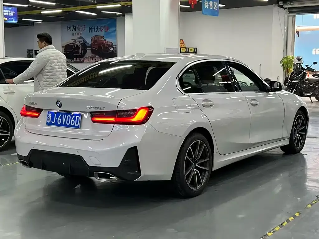 BMW 3 Series 2023 из CN, фото 8