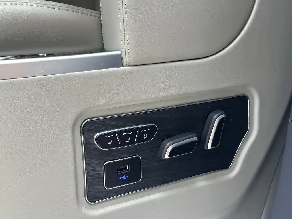 Toyota Sienna 2022 из CN, фото 3