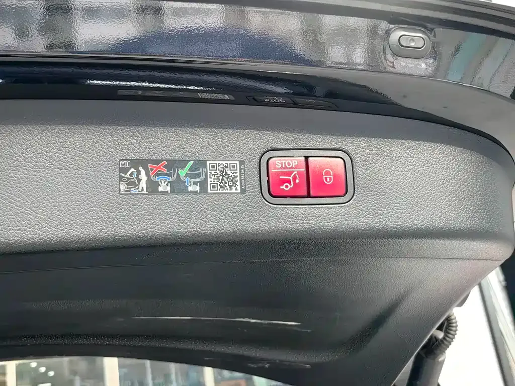Mercedes-Benz GLC PHEV 2025 из CN, фото 3