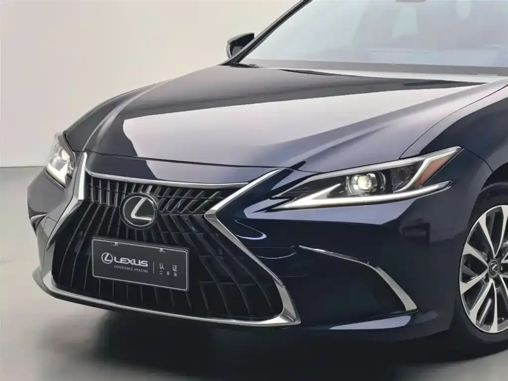 Lexus ES 2023 из CN, фото 2