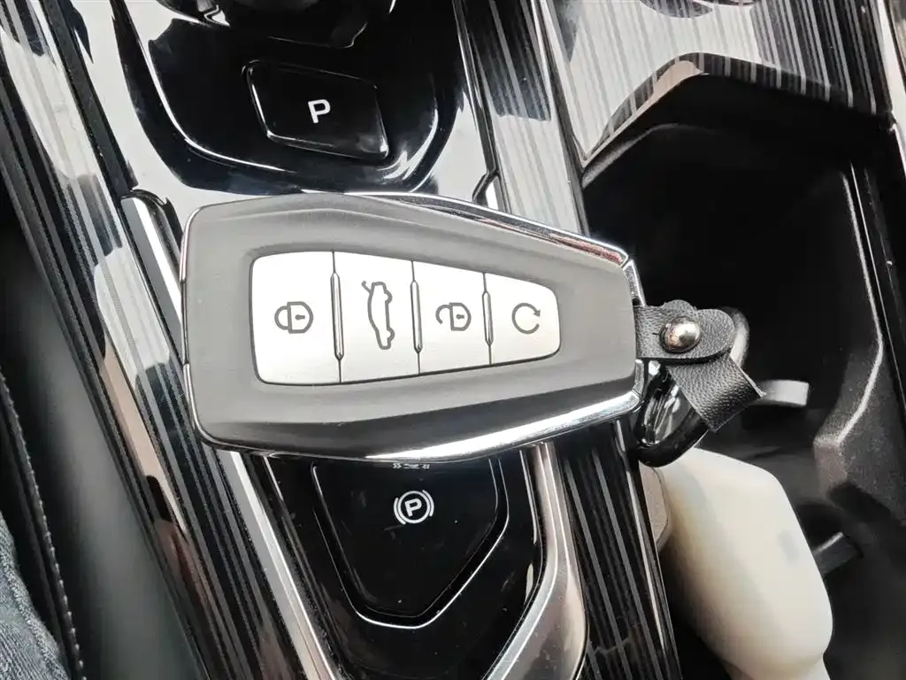 Geely Xingyue L 2023 из CN, фото 10