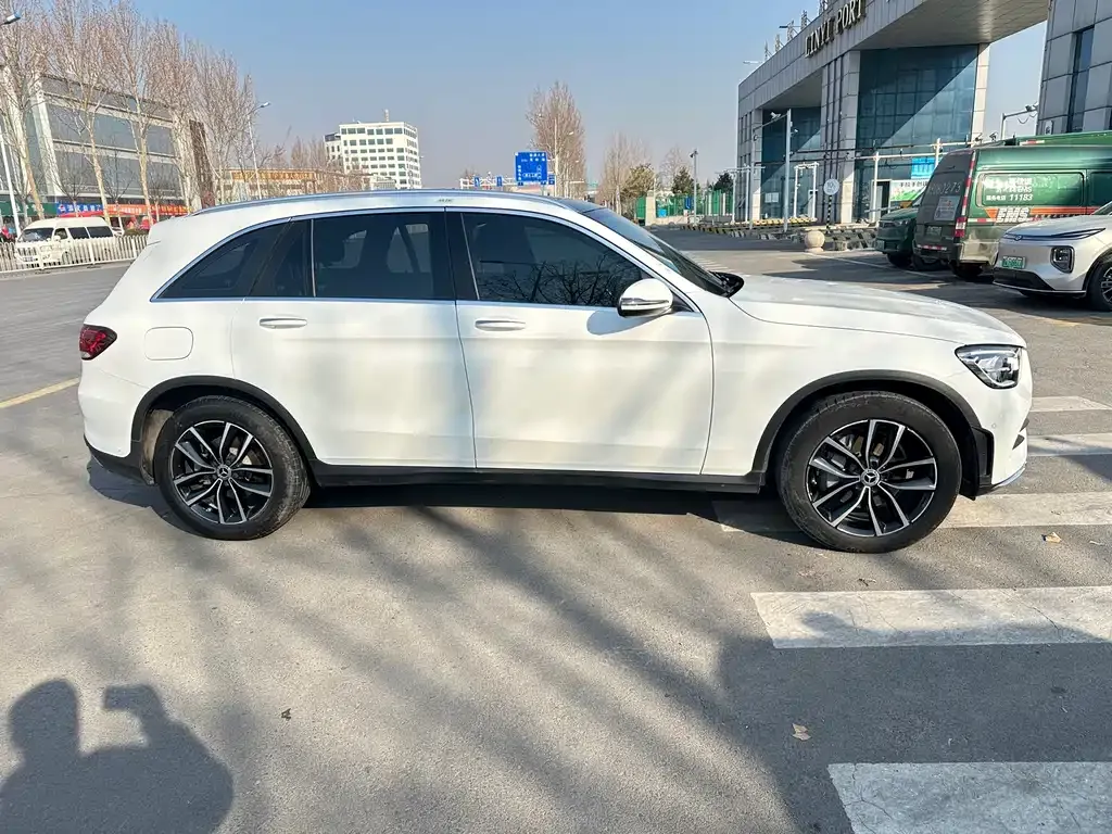 Mercedes-Benz GLC 2022 из CN, фото 3