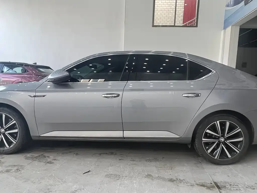 Skoda Superb 2023 из CN, фото 6