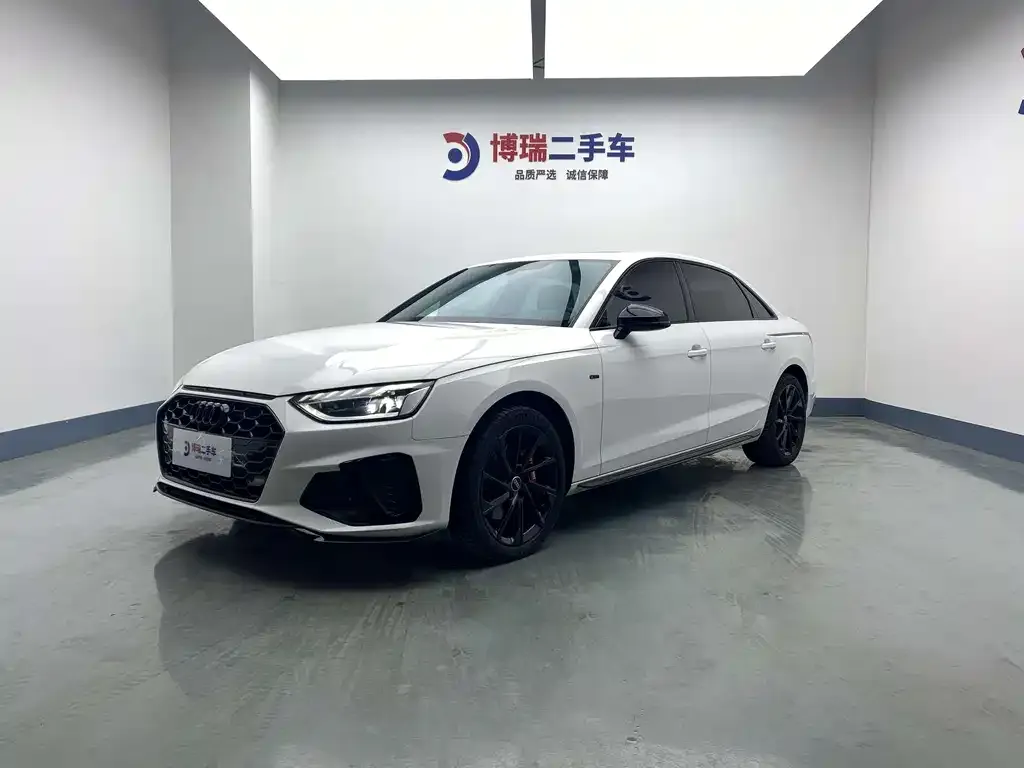 Audi A4L 2023 из CN, фото 1