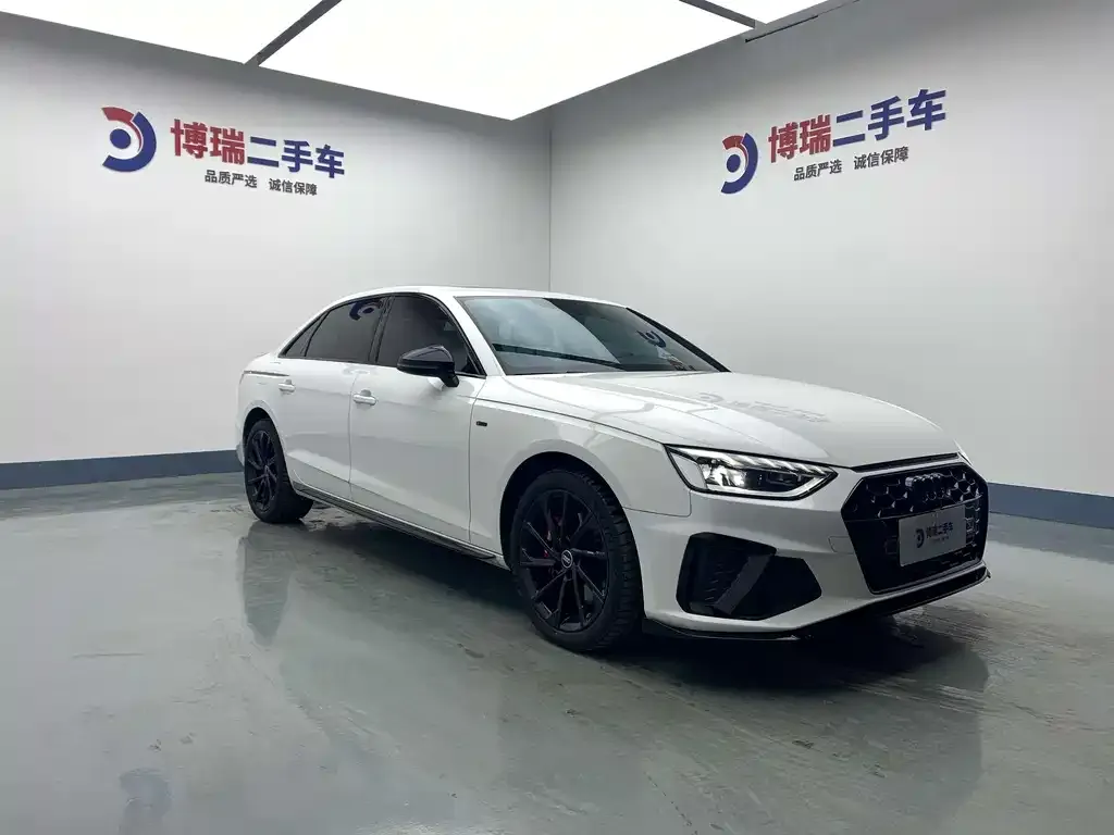 Audi A4L 2023 из CN, фото 3