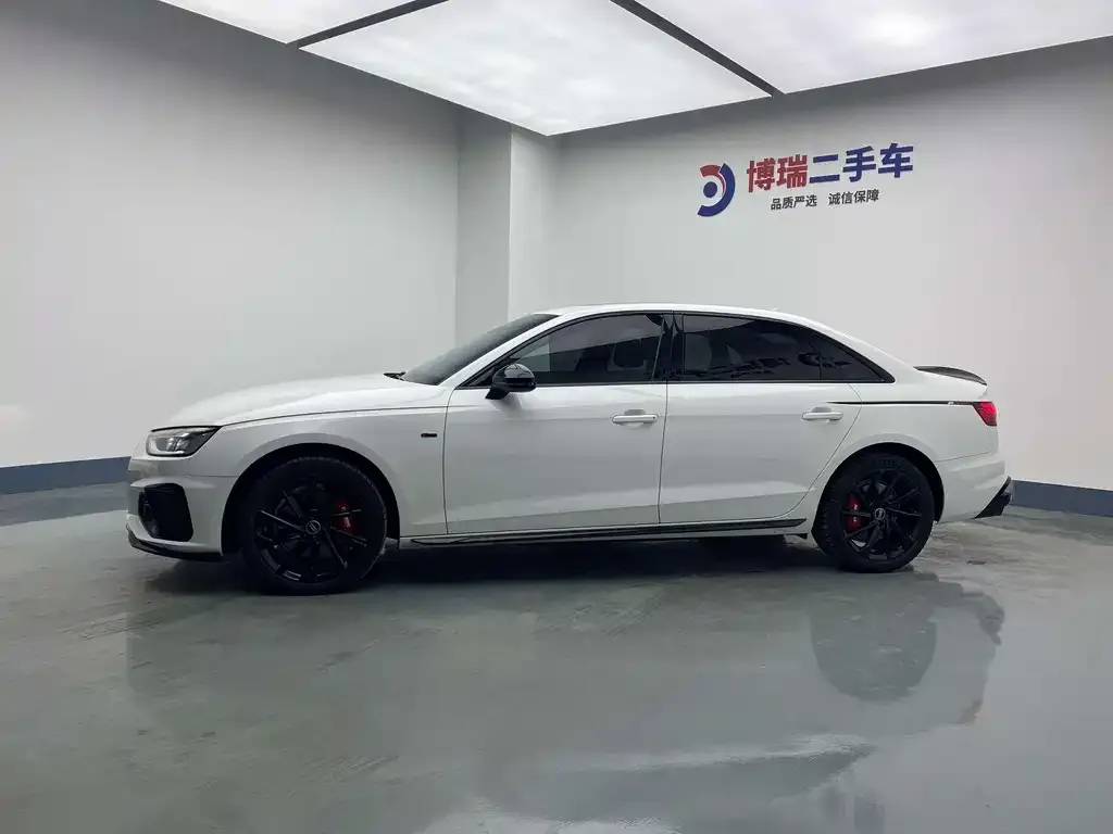 Audi A4L 2023 из CN, фото 5