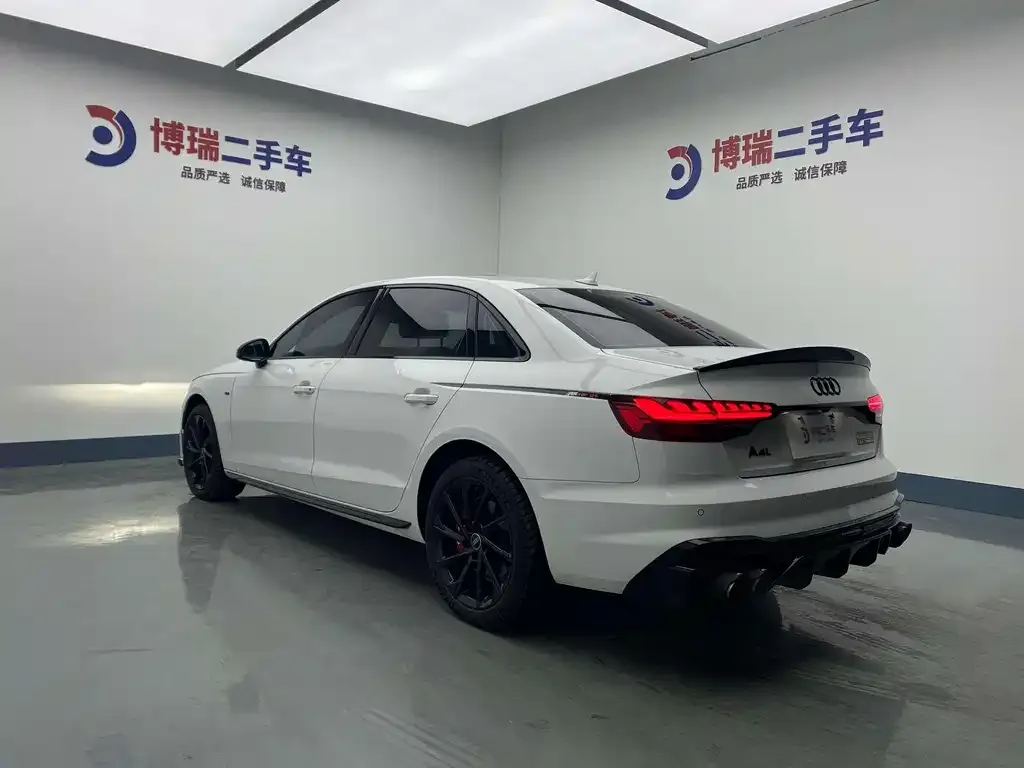 Audi A4L 2023 из CN, фото 2