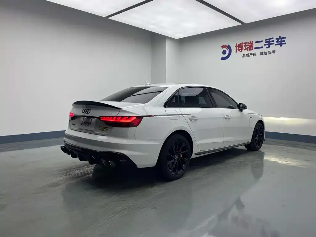 Audi A4L 2023 из CN, фото 9