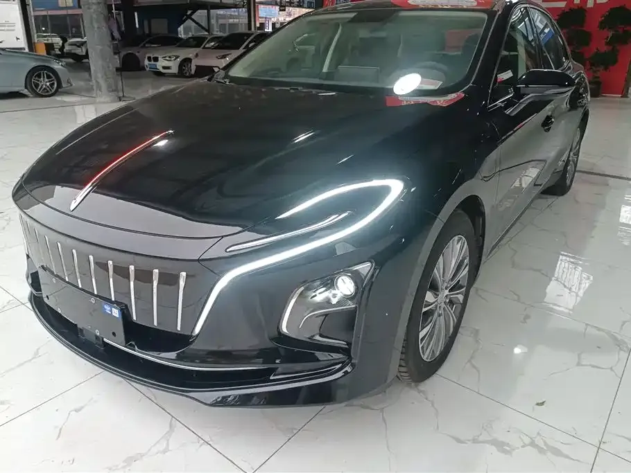 Hongqi E-QM5 2025 из CN, фото 1