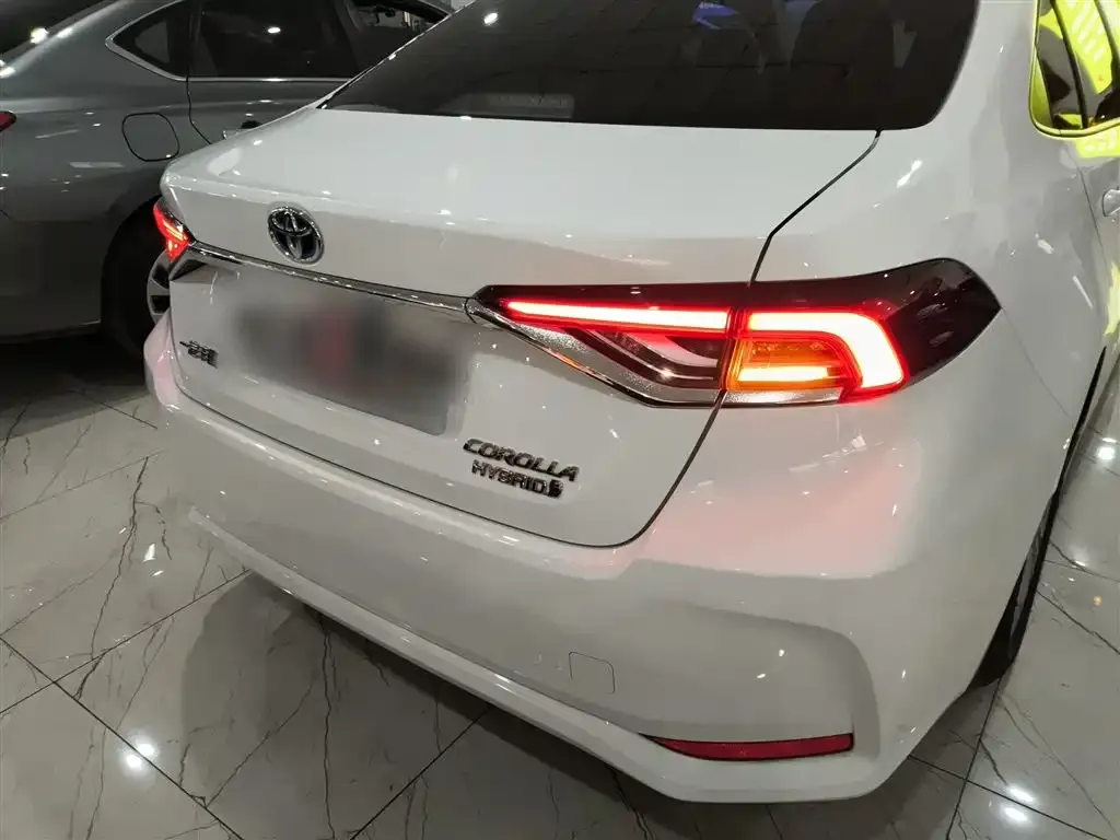 Toyota Corolla 2023 из CN, фото 2