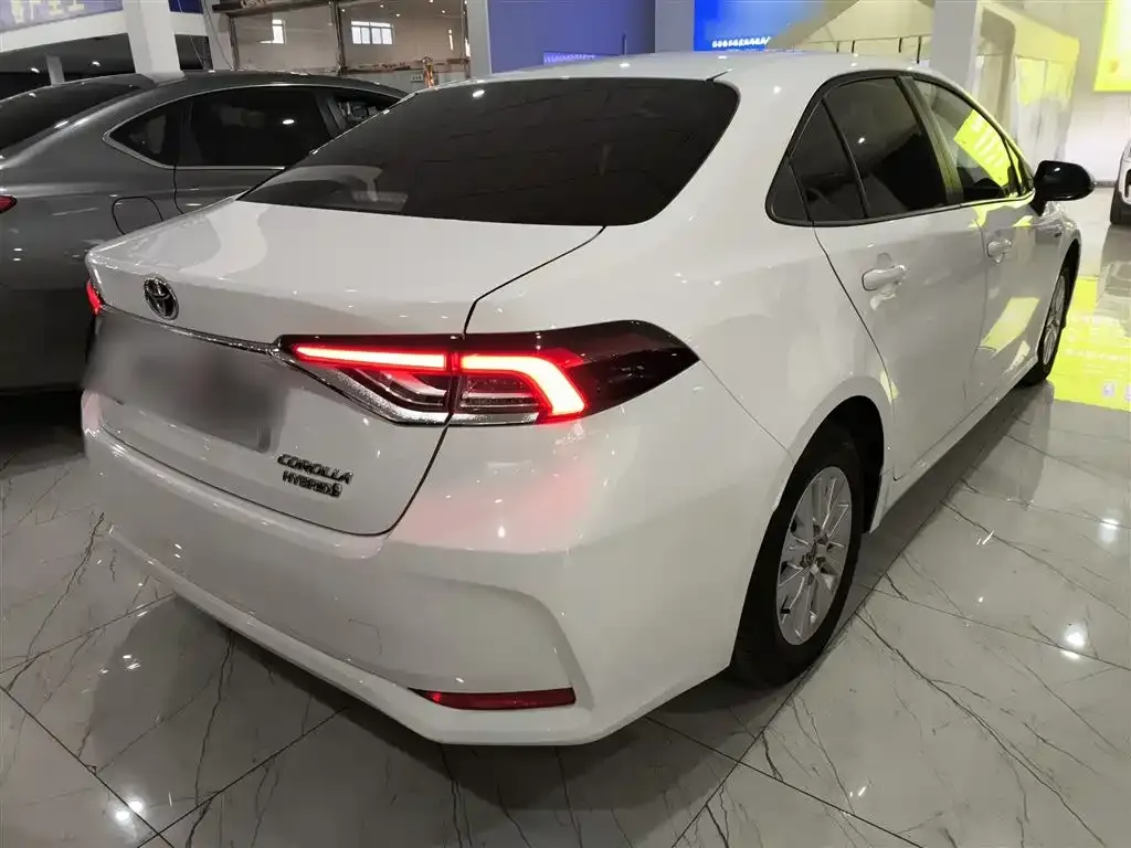 Toyota Corolla 2023 из CN, фото 4