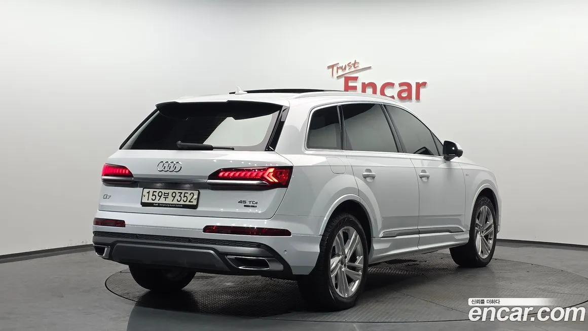 Audi Q7 — фото 3