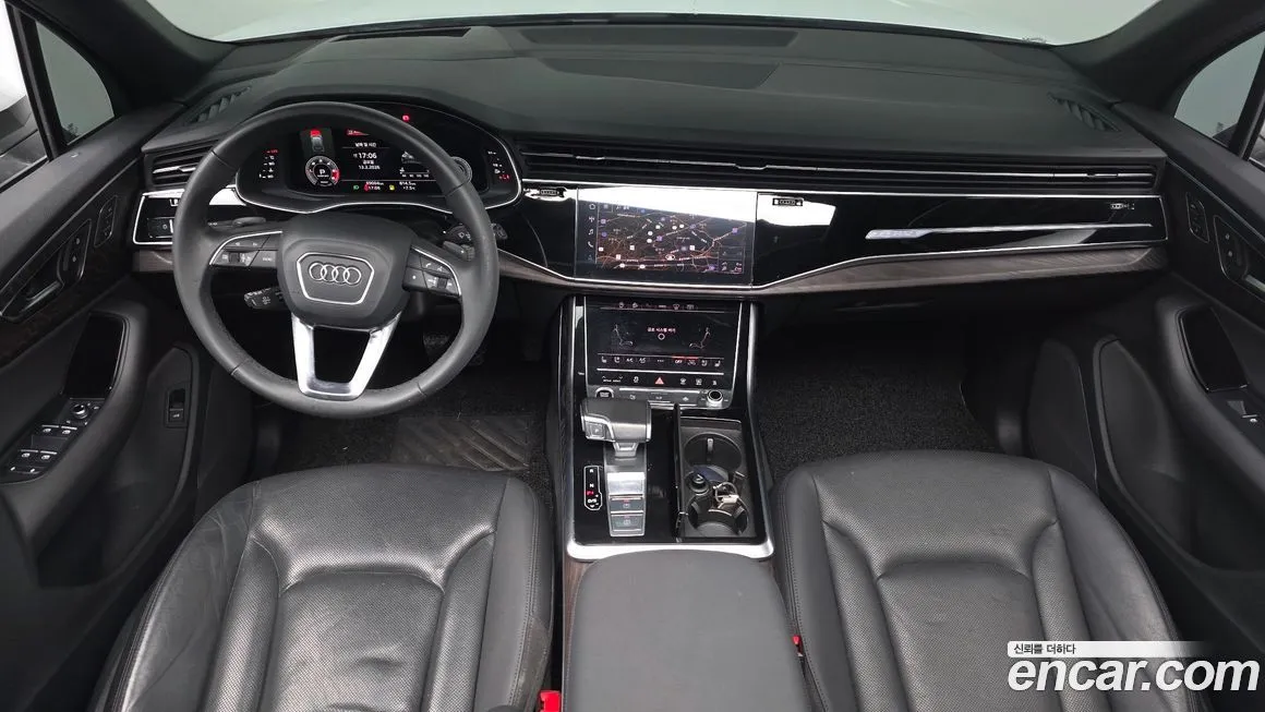 Audi Q7 — фото 10