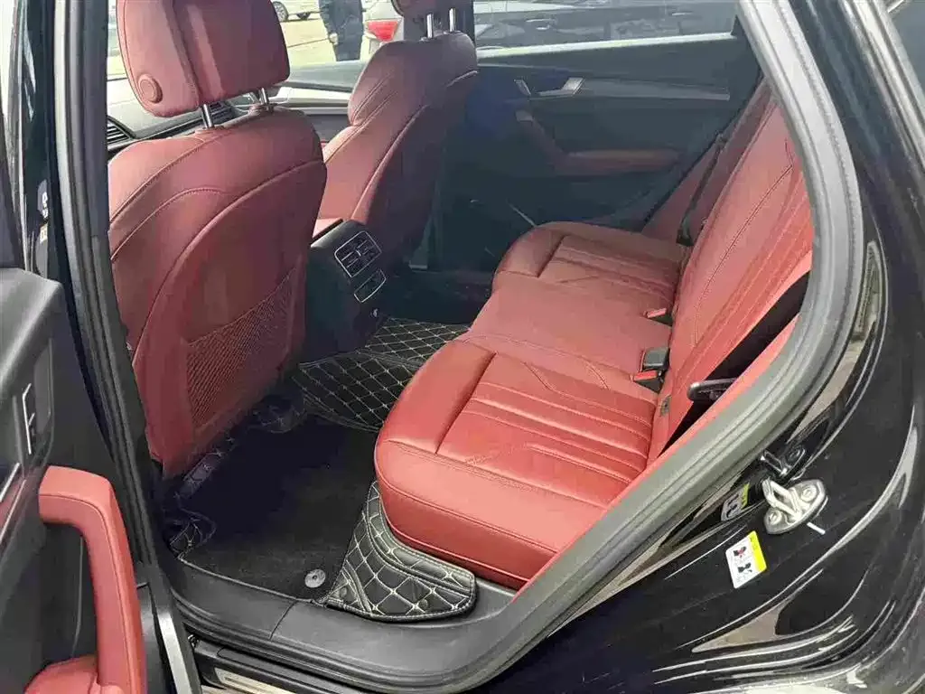 Audi Q5L 2024 из CN, фото 2