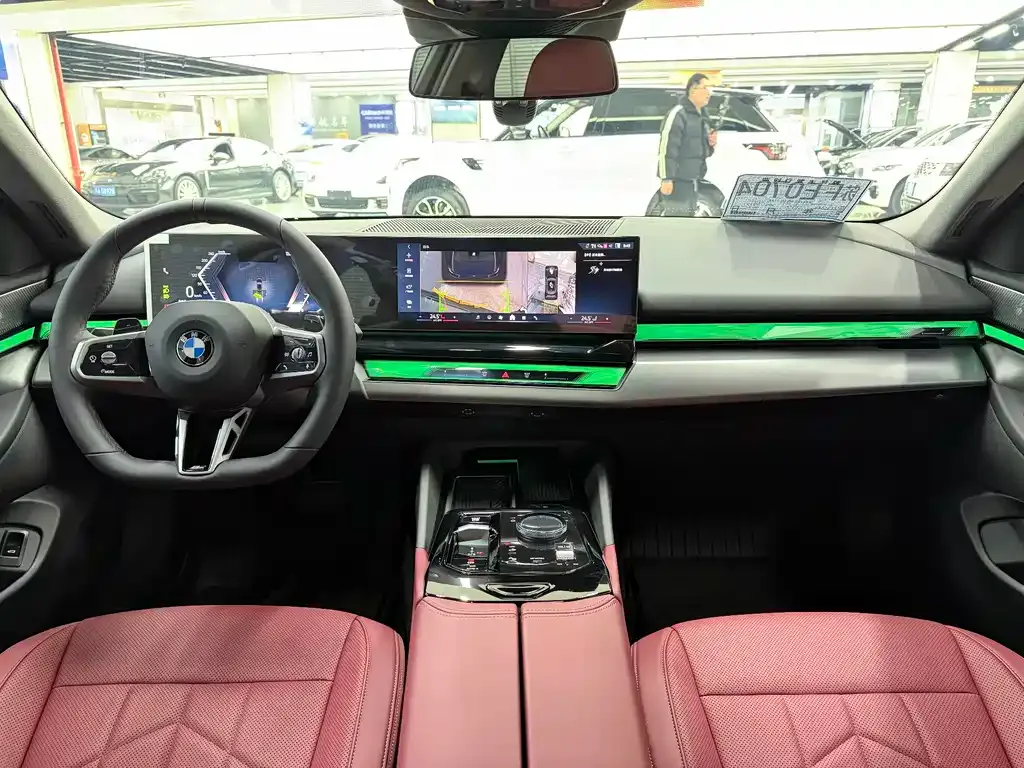 BMW 5 Series 2025 из CN, фото 6