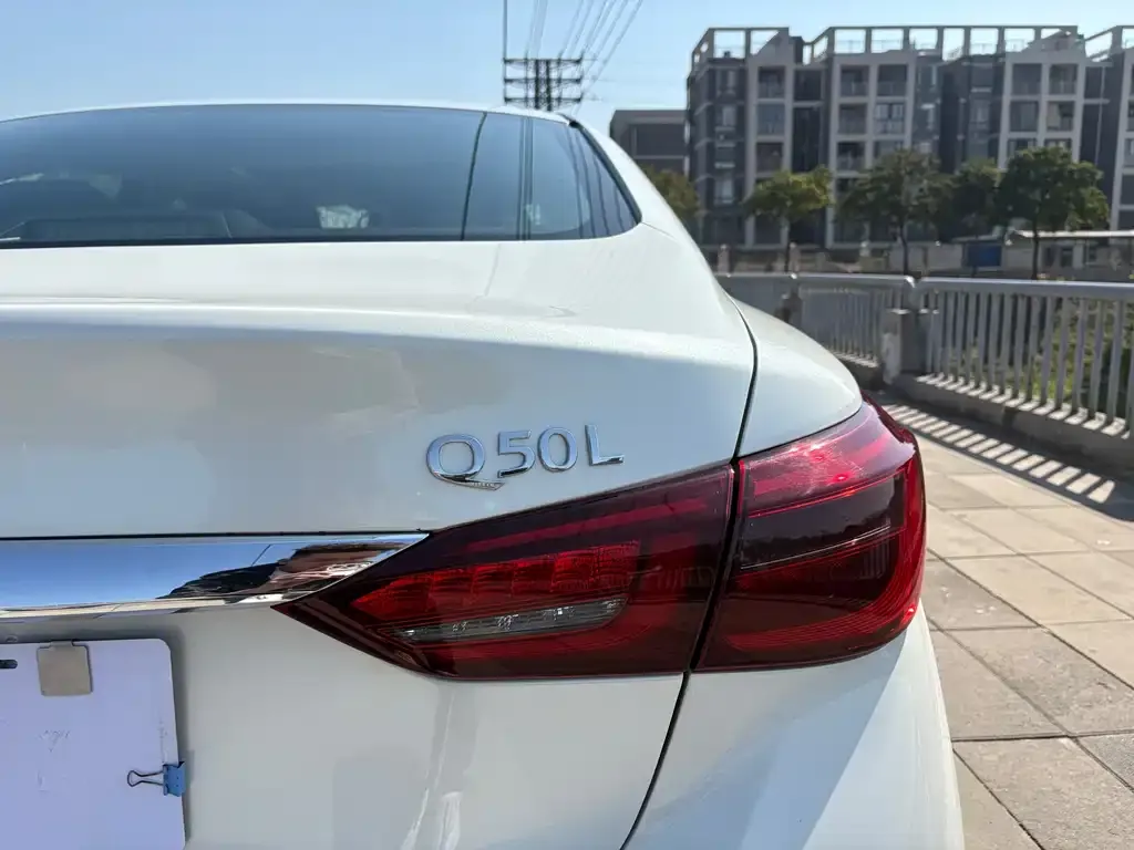 Infiniti Q50L 2022 из CN, фото 8