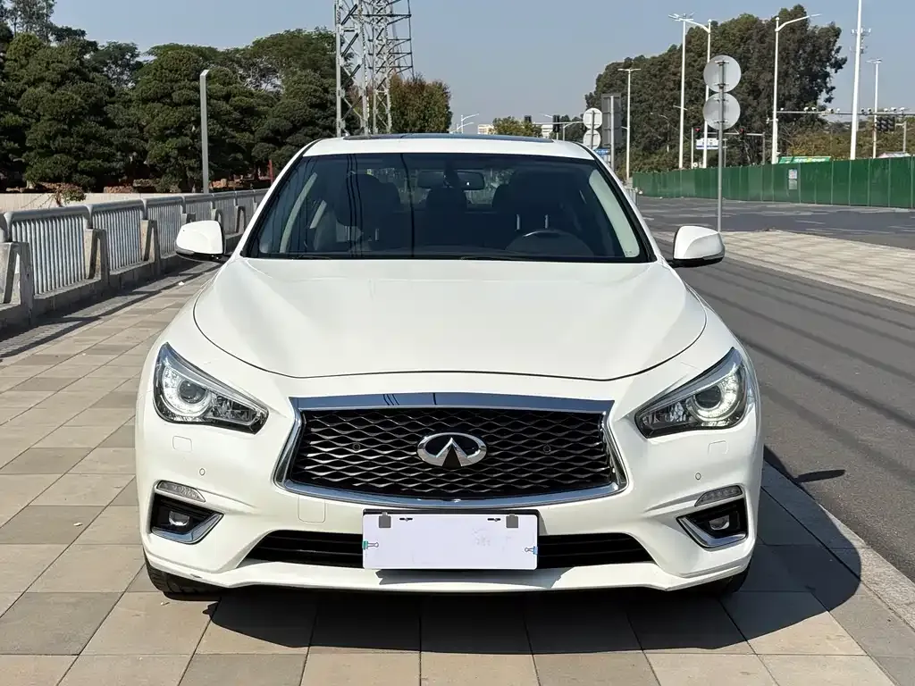 Infiniti Q50L 2022 из CN, фото 2